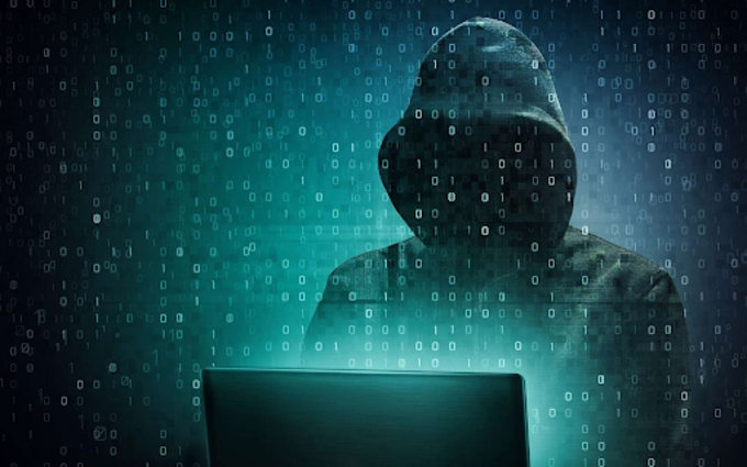 Các hacker có thể đánh cắp thông tin tài khoản, thông tin cá nhân của bạn thông qua những website, fanpage giả mạo
