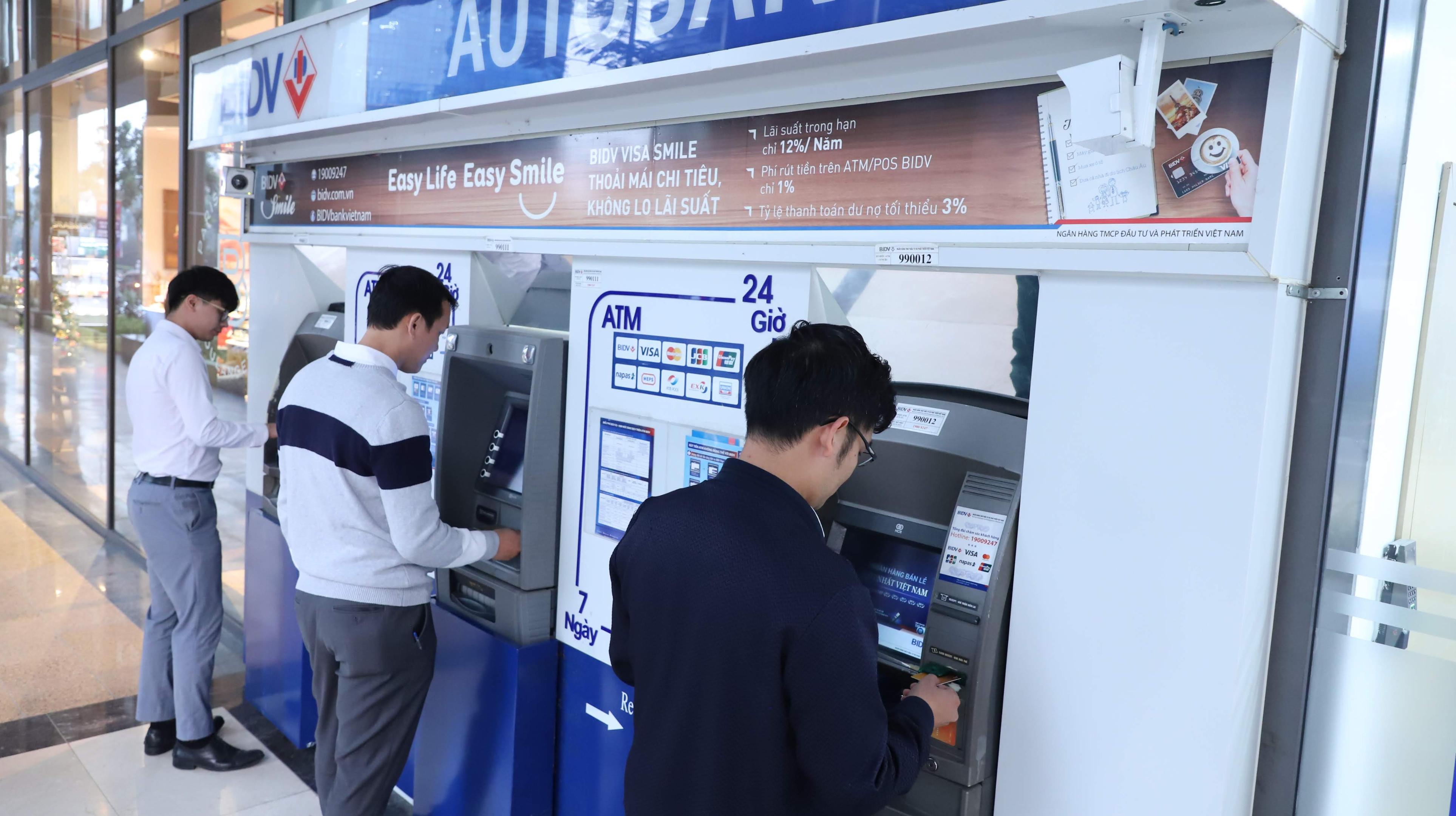 những lưu y quan trọng khi rut tiền thẻ atm